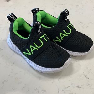 Toddler Boys Size 6 Sneakers